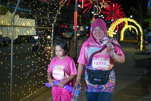 BIB: 18449, 18774
                            <button type="button" onclick="openModal(24678051)" class="btn btn-primary btn-sm float-right btn-popup" data-toggle="modal" data-target=".modal-high-quality">
                        <i class="fas fa-shopping-cart"></i> Add to Cart
                    </button>
                                            <button type="button" onclick="isThisMe(24678051, true)" class="btn btn-success btn-sm float-right btn-popup btn-isme hidden" data-toggle="tooltip" data-placement="bottom" title="นี่คือรูปของคุณใช่ไหม คลิกที่นี่เพื่อเอาเข้าอัลบั้ม">
                        <i class="fas fa-plus"></i> Add to album
                    </button>
                    <button type="button" onclick="isThisMe(24678051, false)" class="btn btn-warning btn-sm float-right btn-popup btn-isnotme hidden">
                        <i class="fas fa-ban"></i> Remove from album
                    </button>